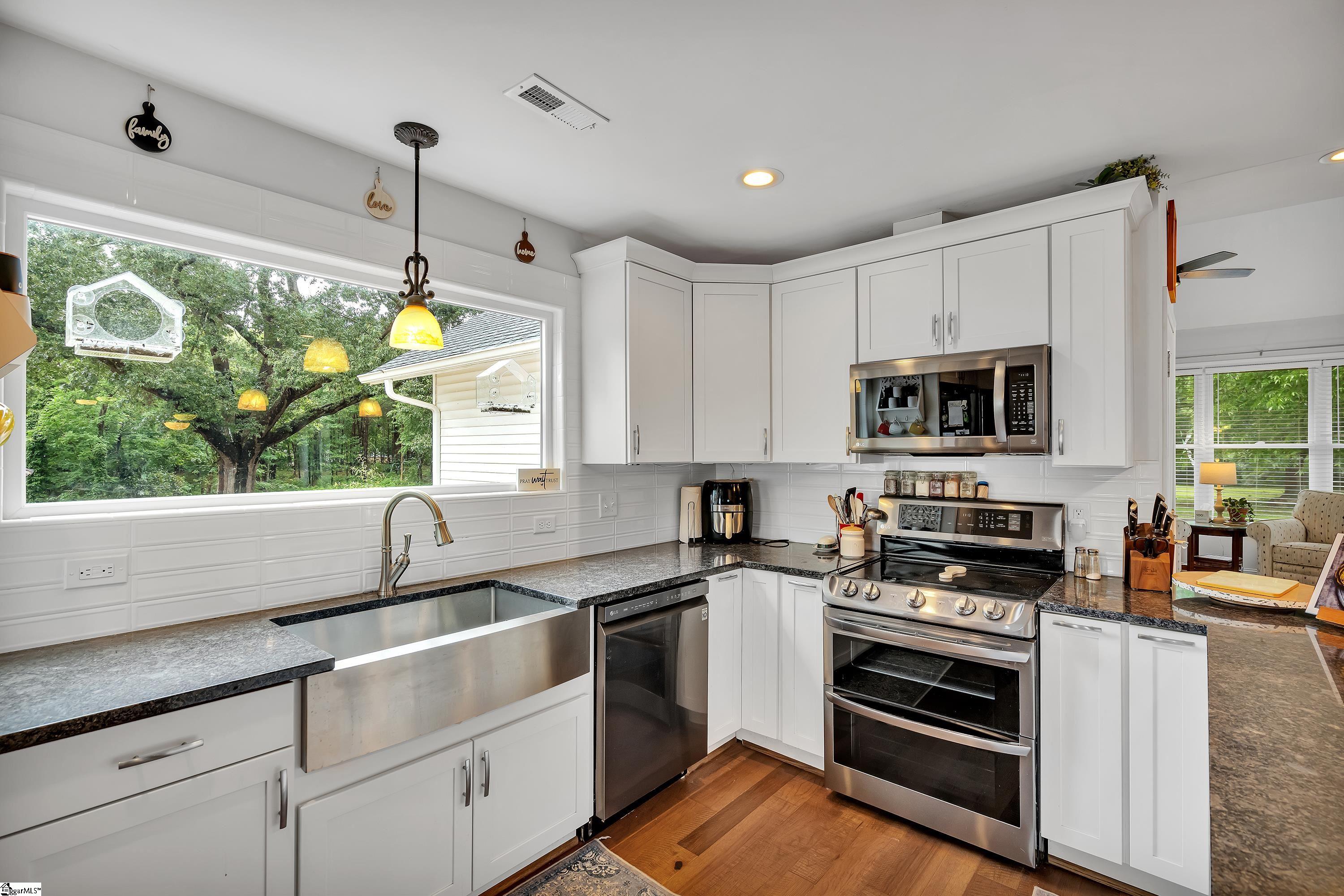 Greenville, South Carolina 29617, United States, 3 Bedrooms Bedrooms, ,3 BathroomsBathrooms,Residential,Active,48847