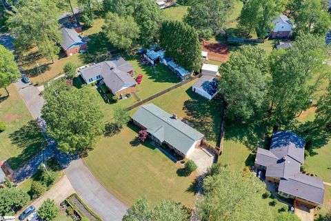 A home in Easley