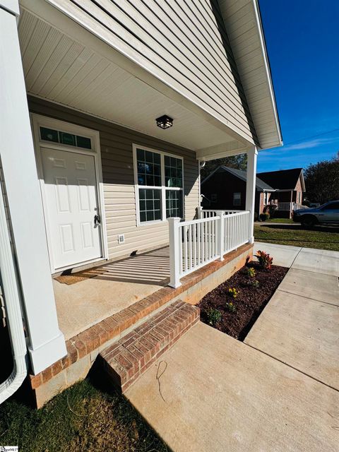 A home in Laurens