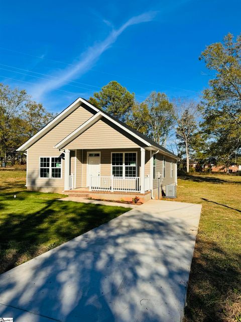 A home in Laurens