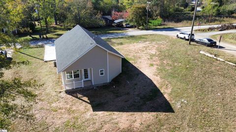 A home in Laurens