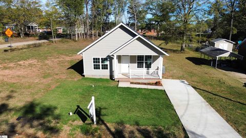 A home in Laurens