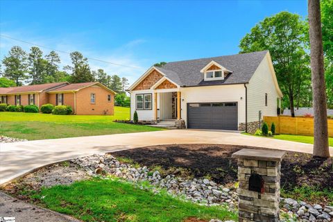 Single Family Residence in Simpsonville SC 107 Wood Drive.jpg