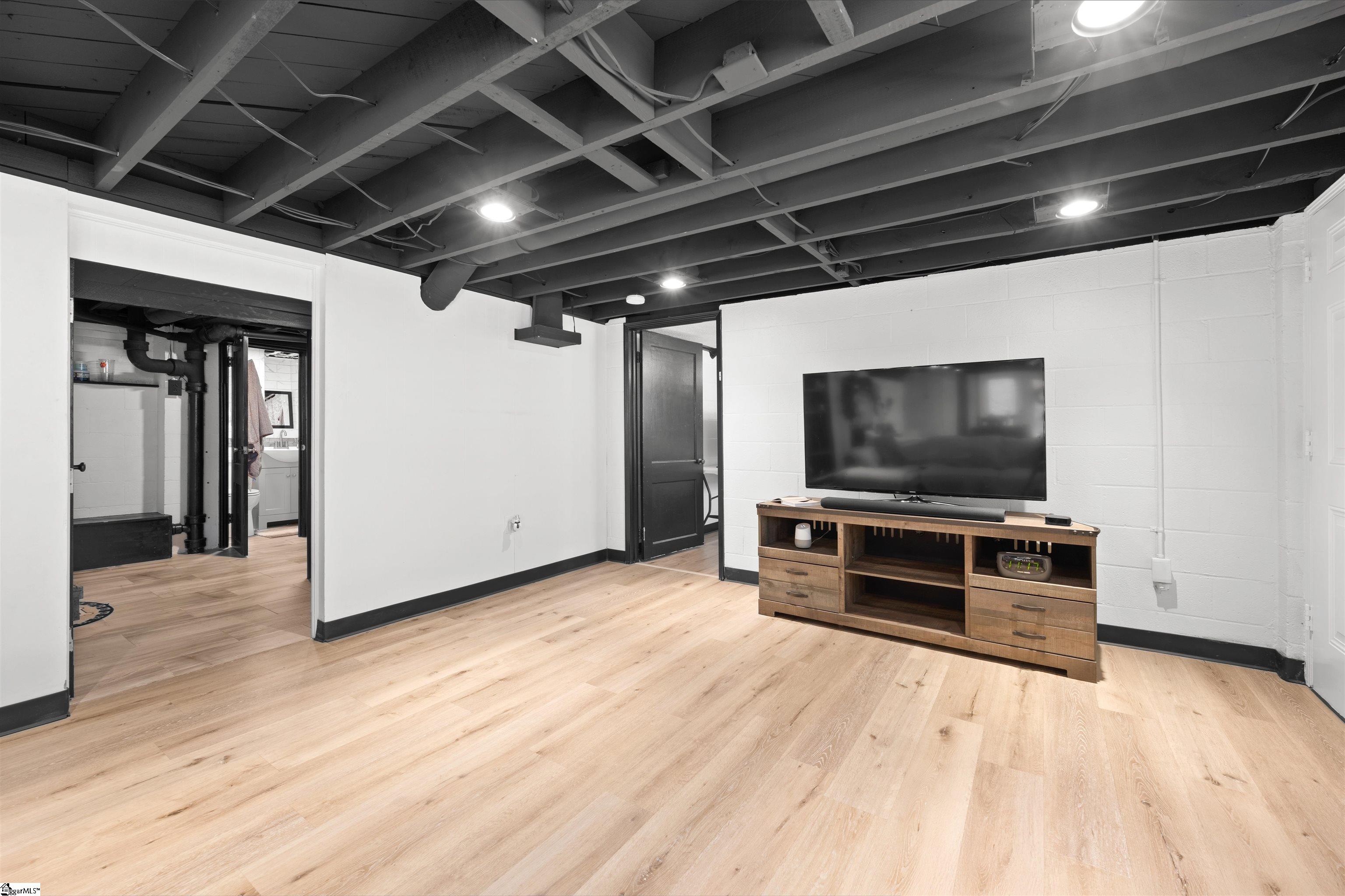 Anderson, South Carolina 29621, United States, 5 Bedrooms Bedrooms, ,3 BathroomsBathrooms,Residential,Pending,26030