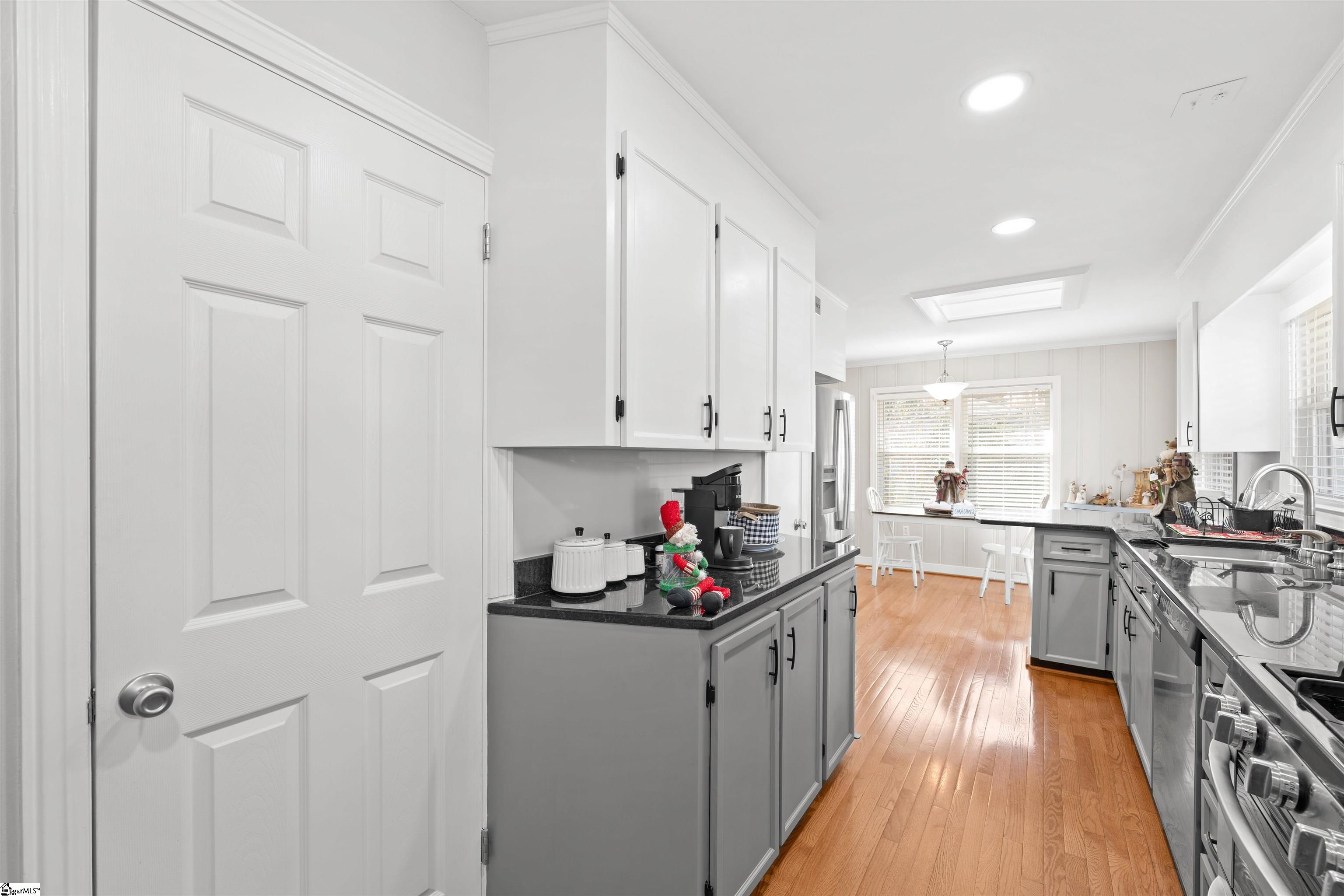 Anderson, South Carolina 29621, United States, 5 Bedrooms Bedrooms, ,3 BathroomsBathrooms,Residential,Pending,26030