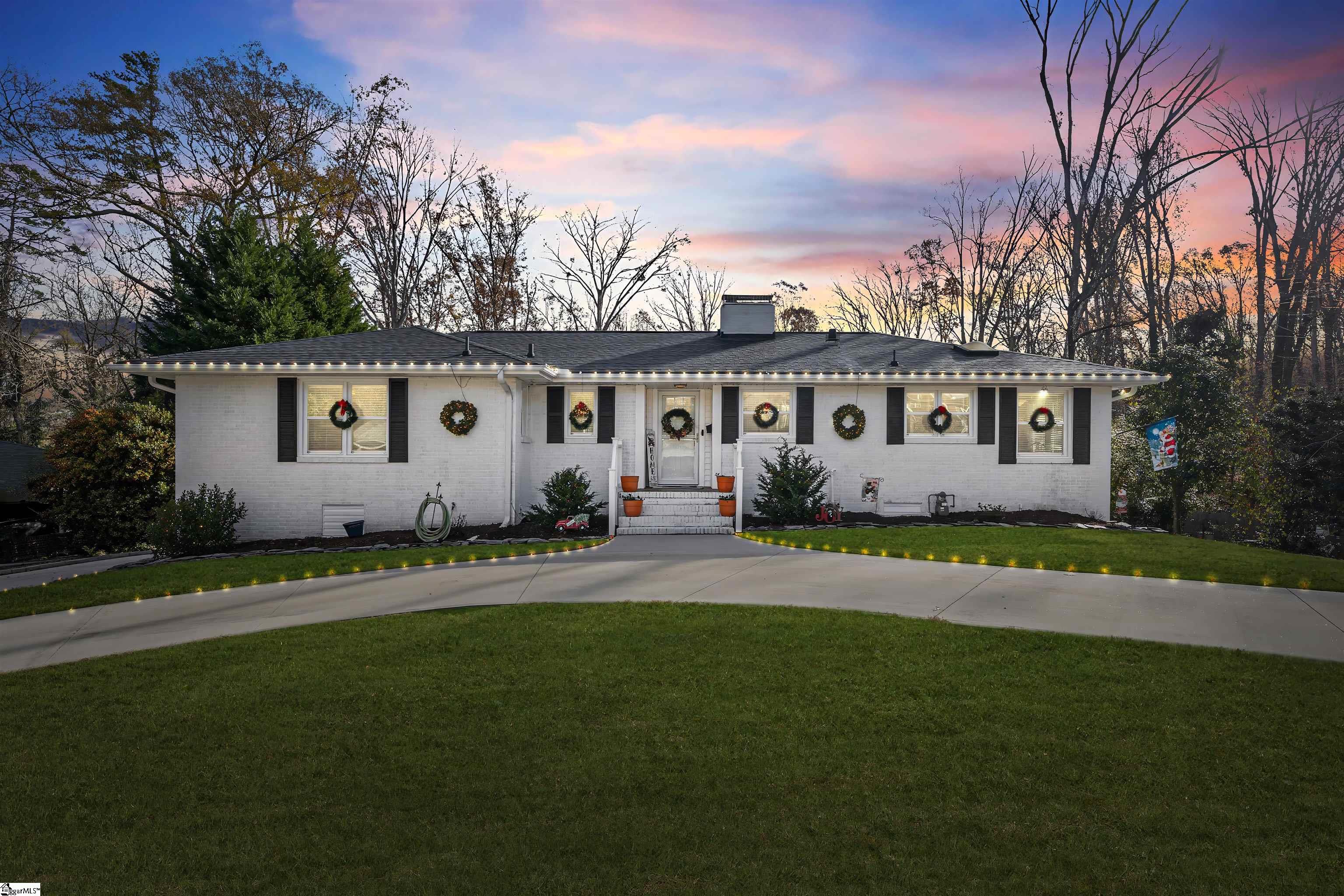 Anderson, South Carolina 29621, United States, 5 Bedrooms Bedrooms, ,3 BathroomsBathrooms,Residential,Pending,26030