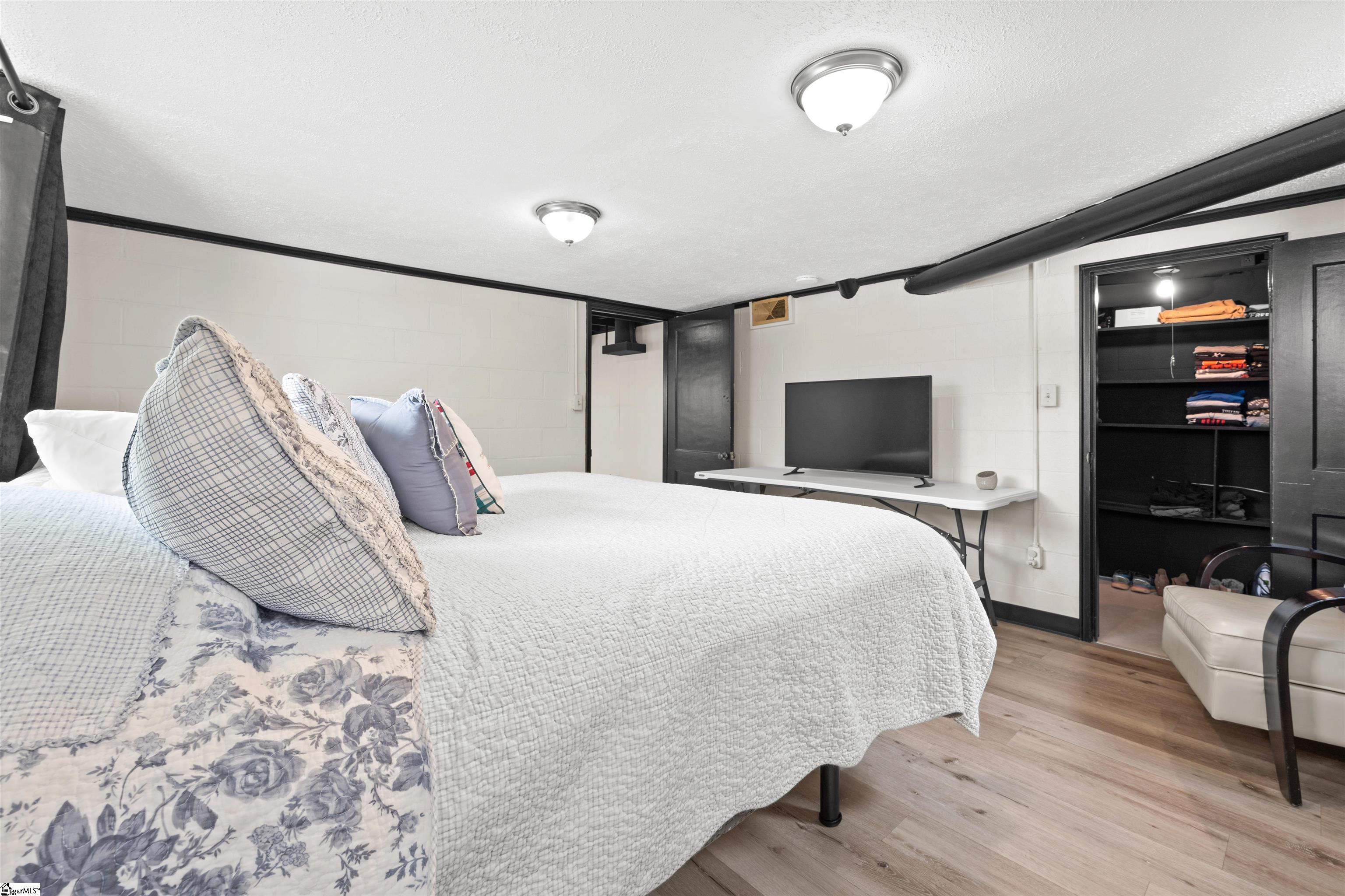 Anderson, South Carolina 29621, United States, 5 Bedrooms Bedrooms, ,3 BathroomsBathrooms,Residential,Pending,26030