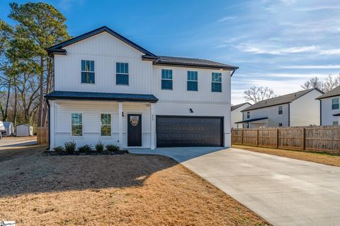 A home in Laurens