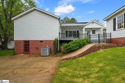 A home in Easley