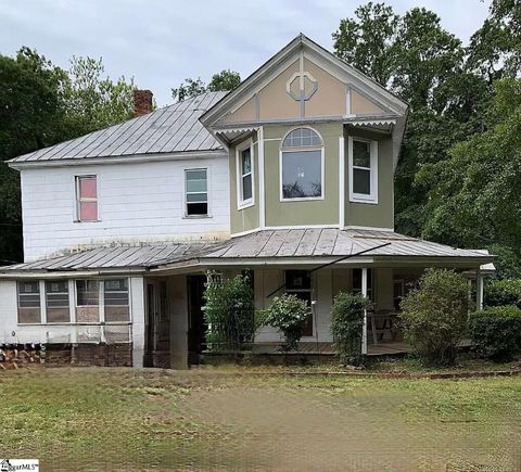 A home in Gray Court