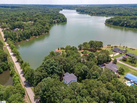 A home in Chesnee