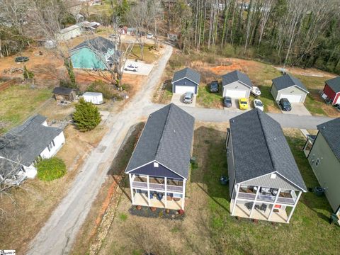 A home in Easley