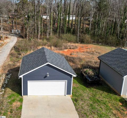 A home in Easley