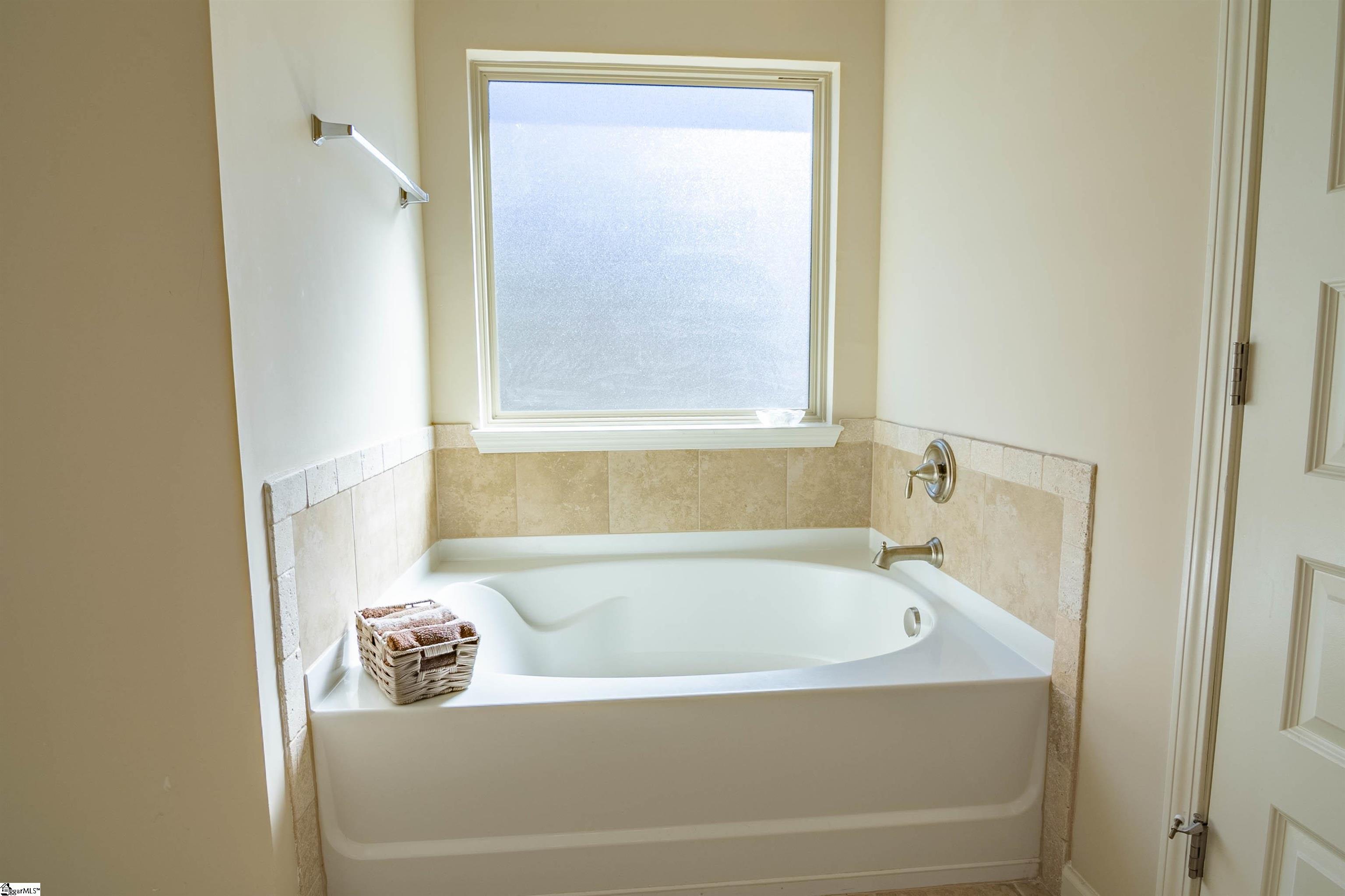 Greenville, South Carolina 29611, United States, 4 Bedrooms Bedrooms, ,3 BathroomsBathrooms,Residential,Active,45419