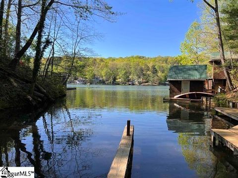 A home in Landrum