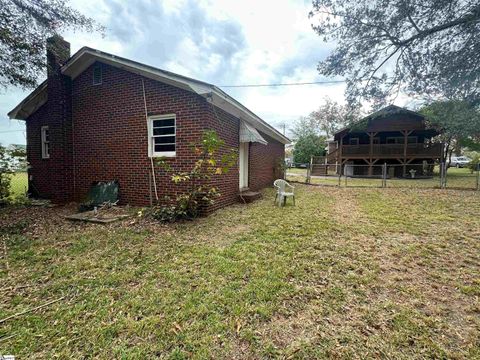 A home in Woodruff