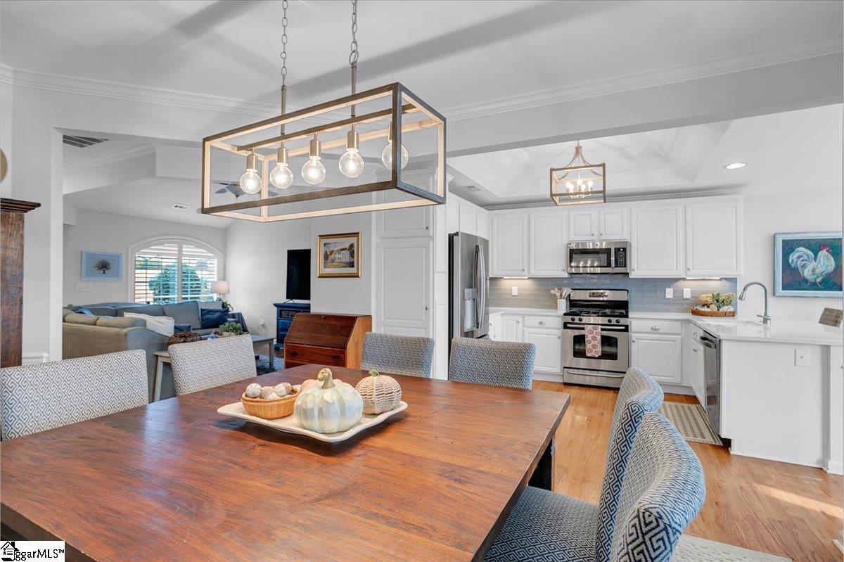 Greer, South Carolina 29650, United States, 3 Bedrooms Bedrooms, ,3 BathroomsBathrooms,Residential,Contingent,29567