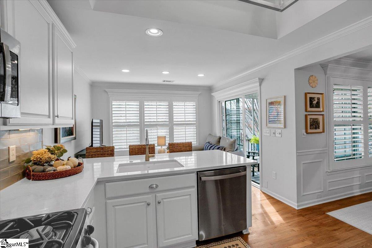 Greer, South Carolina 29650, United States, 3 Bedrooms Bedrooms, ,3 BathroomsBathrooms,Residential,Contingent,29567