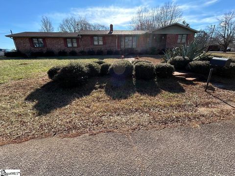 A home in Laurens