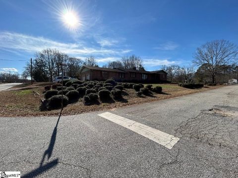 A home in Laurens