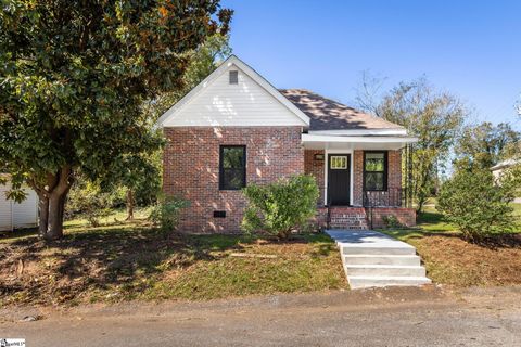 A home in Laurens