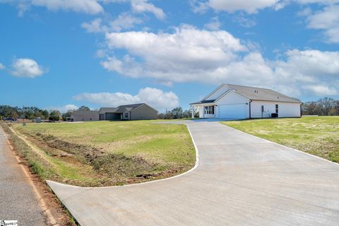 A home in Laurens