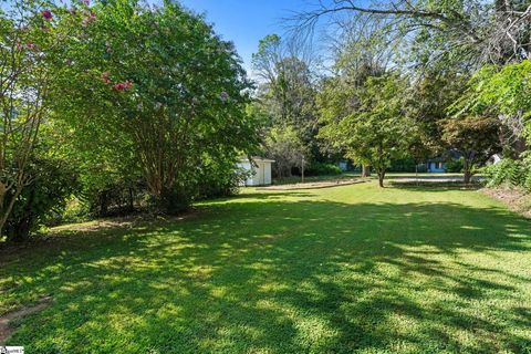 A home in Easley