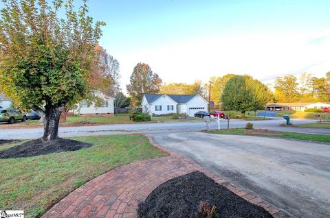 A home in Easley