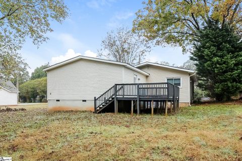 A home in Woodruff