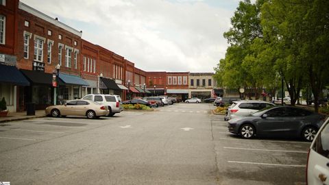  in Belton SC 222 City Square 8.jpg