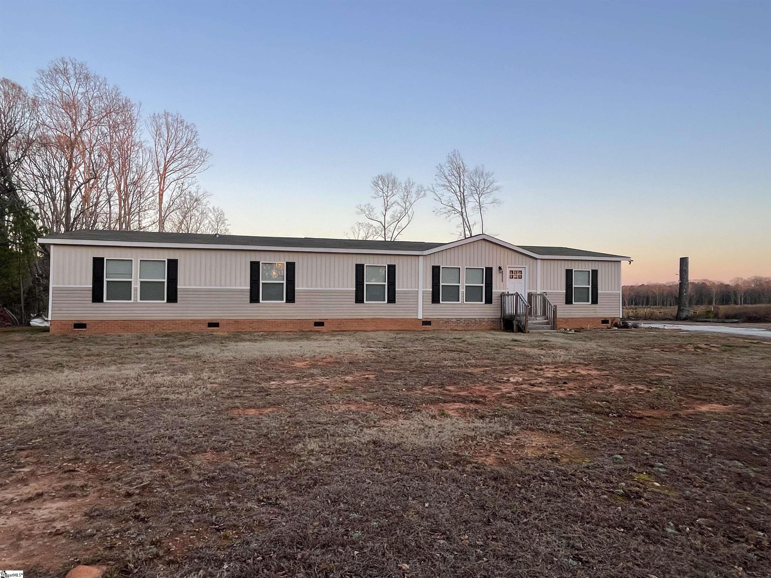 Laurens, South Carolina 29325, United States, 4 Bedrooms Bedrooms, ,2 BathroomsBathrooms,Residential,Contingent,9691