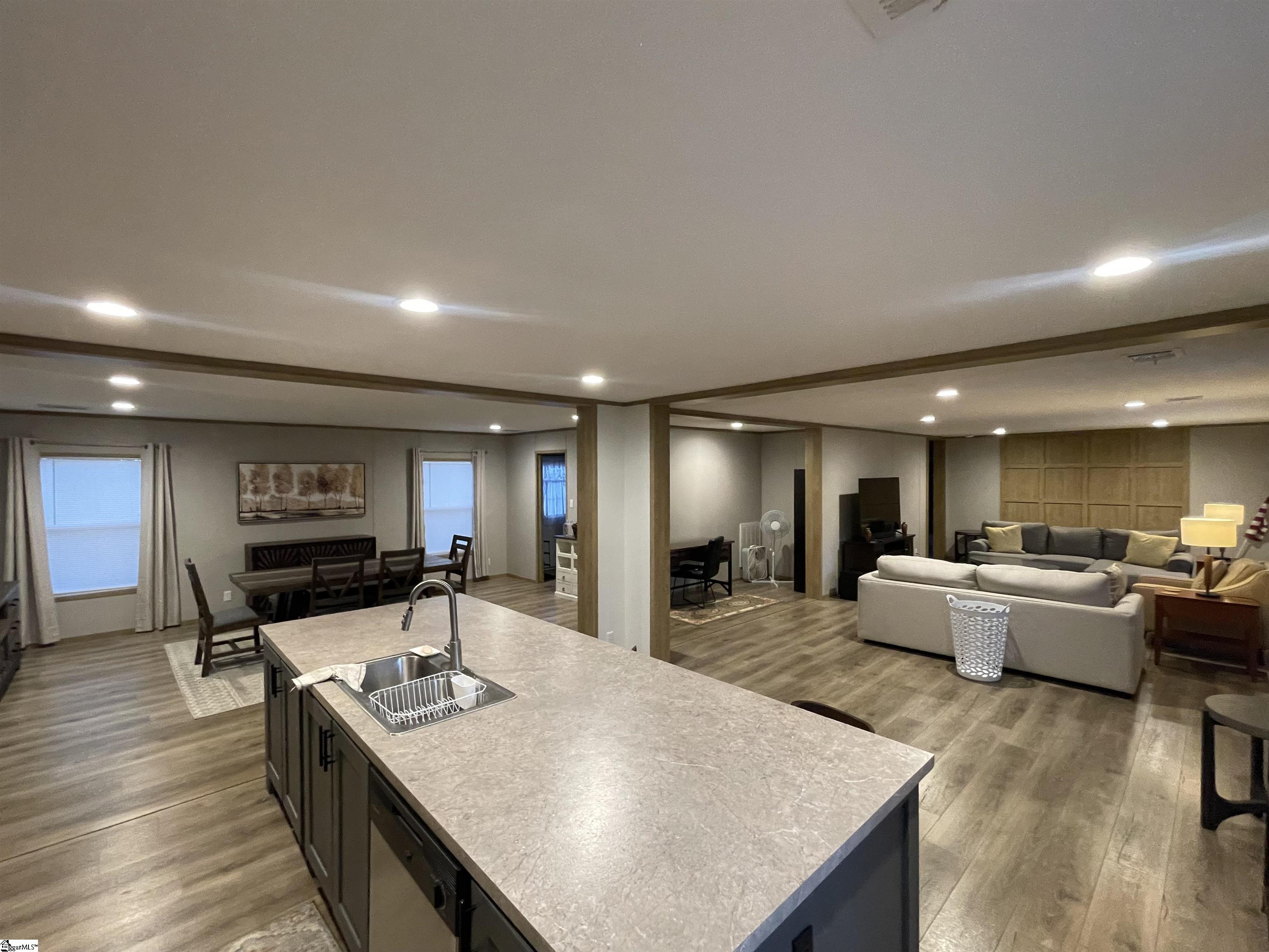 Laurens, South Carolina 29325, United States, 4 Bedrooms Bedrooms, ,2 BathroomsBathrooms,Residential,Contingent,9691