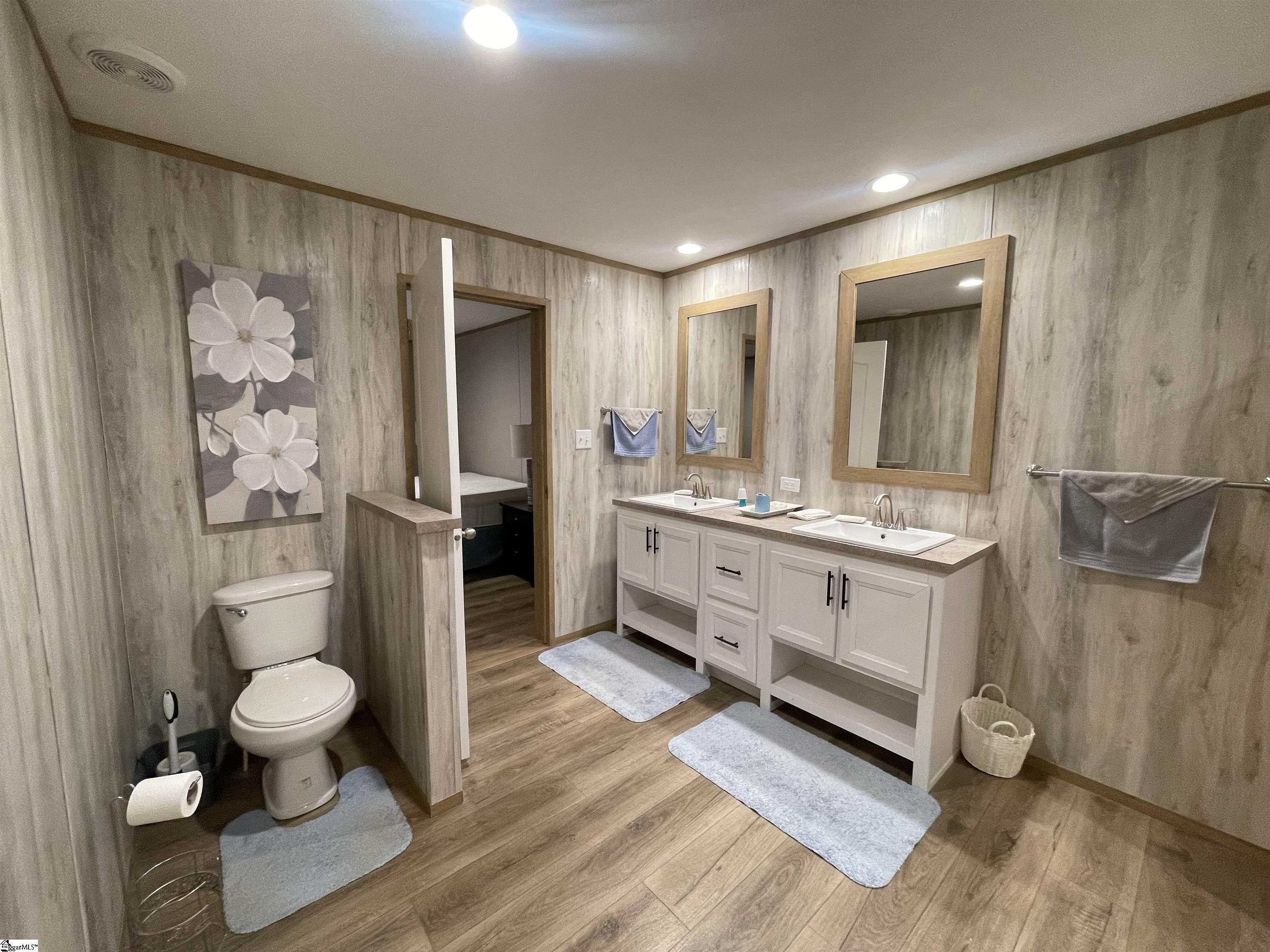 Laurens, South Carolina 29325, United States, 4 Bedrooms Bedrooms, ,2 BathroomsBathrooms,Residential,Contingent,9691