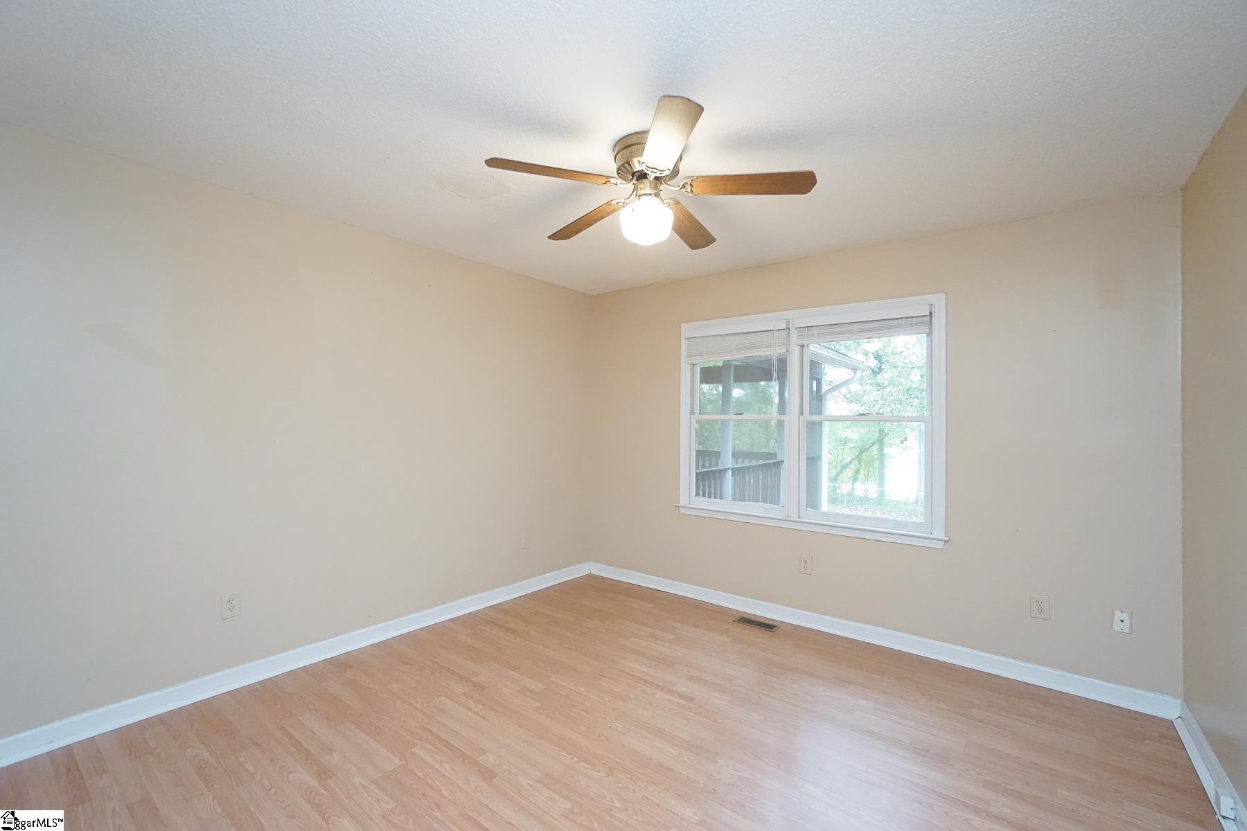 Easley, South Carolina 29642, United States, 4 Bedrooms Bedrooms, ,2 BathroomsBathrooms,Residential,Contingent,43902