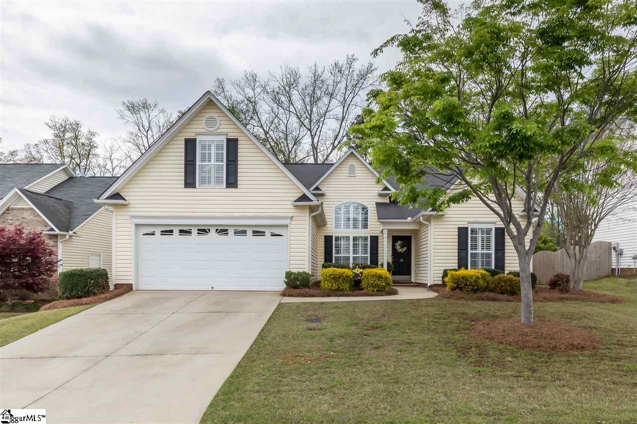 Photo 1 of 29 — 10 Mercer Drive, Simpsonville, SC 29681