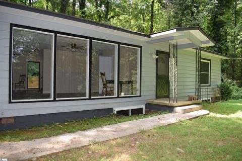 A home in Landrum