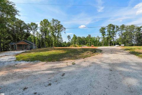 A home in Easley