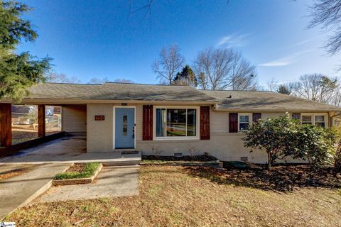 A home in Easley