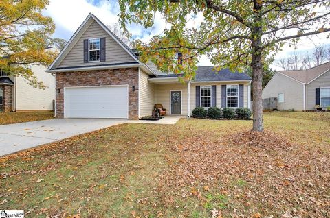 A home in Easley