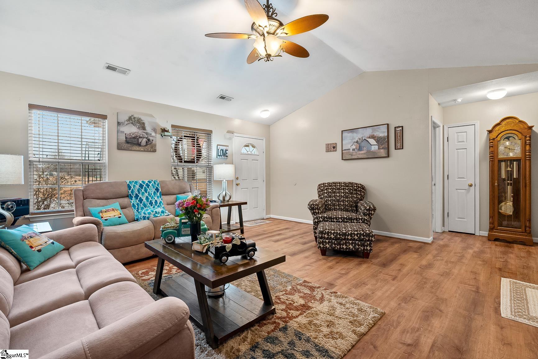 Anderson, South Carolina 29626, United States, 3 Bedrooms Bedrooms, ,2 BathroomsBathrooms,Residential,Contingent,12576