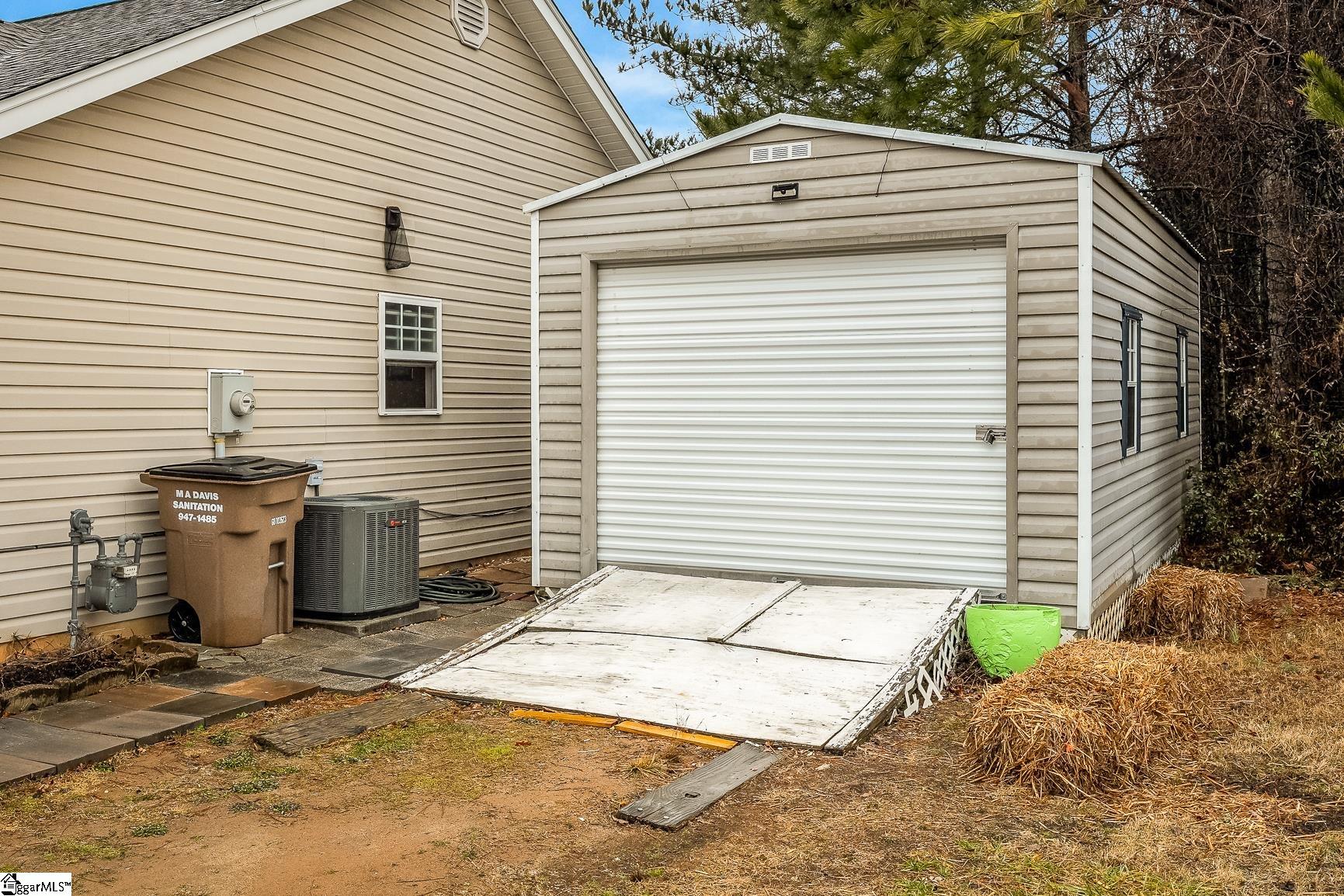 Anderson, South Carolina 29626, United States, 3 Bedrooms Bedrooms, ,2 BathroomsBathrooms,Residential,Contingent,12576