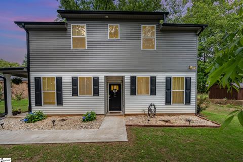 A home in Easley