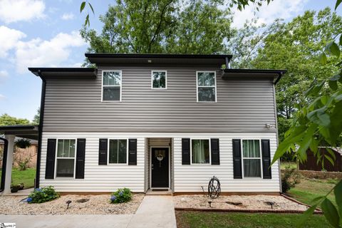 A home in Easley