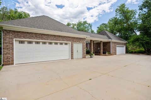 A home in Moore