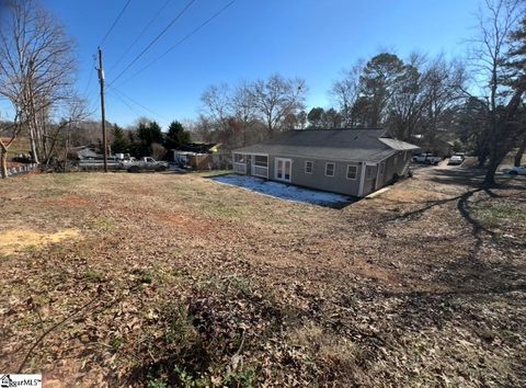 A home in Easley