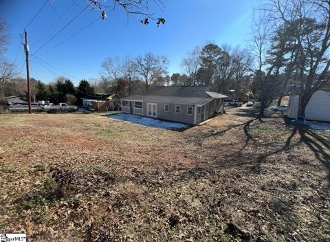 A home in Easley