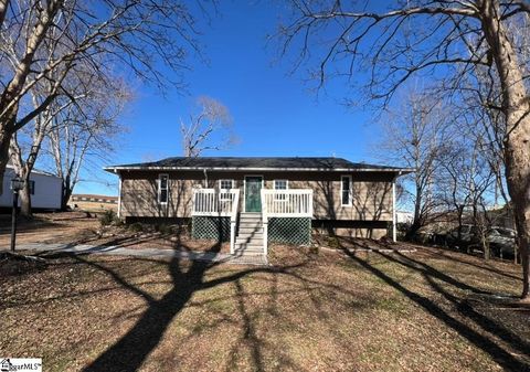 A home in Easley