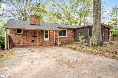 A home in Laurens