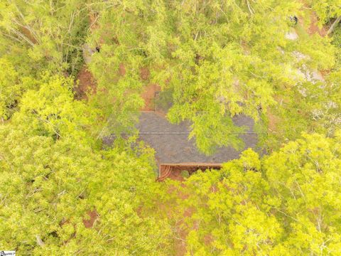 A home in Laurens