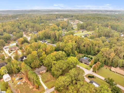 A home in Laurens